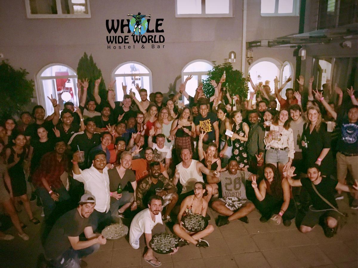 Whole Wide World Hostel ซาเกร็บ ภายนอก รูปภาพ